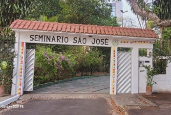 Dom Marcos visita os nossos seminaristas em Manaus