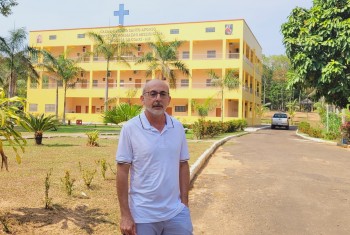 Pe. José  Afonso fez uma  visita à Diocese de Coari